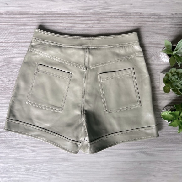 FRANCESCA'S kathy high rise vegan leather shorts size M NWT - Picture 10 of 16